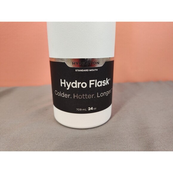 Hydro Flask Standard Mouth Flex Cap Water Bottle 24 oz White - Picture 2 of 6